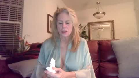 hotblondemilf1962 online show from 01/06/25, 09:19