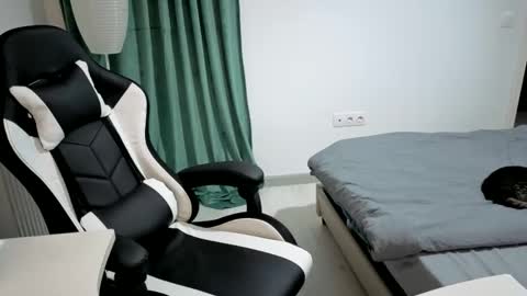 Hotboyshorny online show from 04/07/26, 05:02