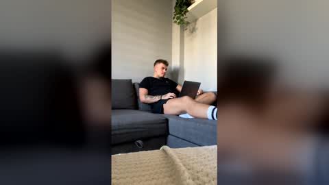 hotbro05 online show from 03/08/26, 01:26