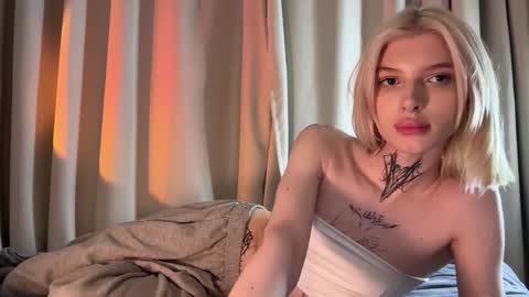 hotchubently online show from 09/12/25, 01:55