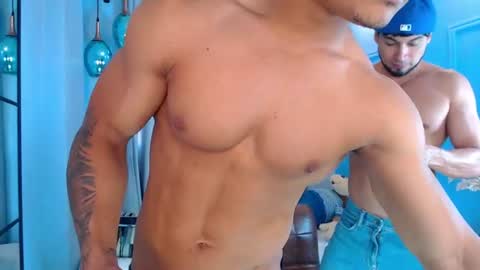 Snapshot of hotcrew_ chatting on 06/27/26, 01:50 Hussain aaron and Ekko online show from 06/27/26, 01:50
