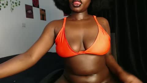 Hotcurvykeisha online show from 02/01/26, 11:47