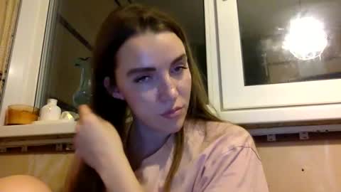 effy online show from 11/08/25, 09:02