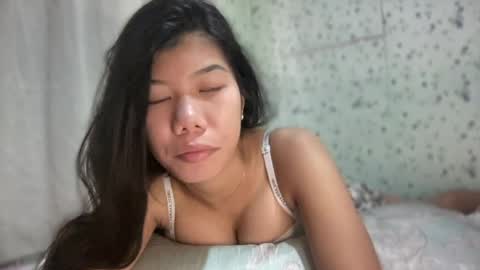 Snapshot of hotestpinayxxx chatting on 06/30/26, 03:18 hotestpinayxxx online show from 06/30/26, 03:18
