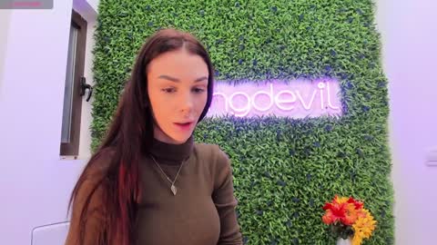 Snapshot of hotfallingdevil chatting on 11/13/25, 04:44 hotfallingdevil online show from 11/13/25, 04:44