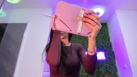 Snapshot of hotfallingdevil chatting on 11/25/25, 04:23 hotfallingdevil online show from 11/25/25, 04:23