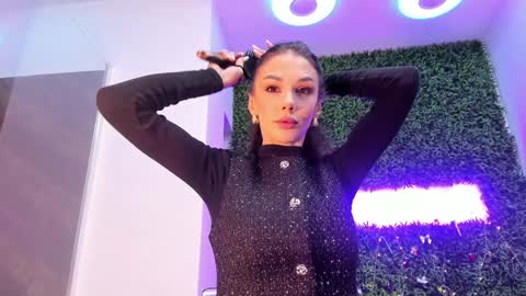 hotfallingdevil online show from 01/19/26, 05:44