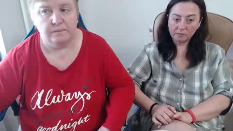 Snapshot of hotfiremommy chatting on 11/13/25, 09:30 LimonkaFire online show from 11/13/25, 09:30