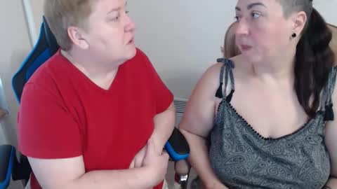 Snapshot of hotfiremommy chatting on 12/04/25, 09:07 LimonkaFire online show from 12/04/25, 09:07