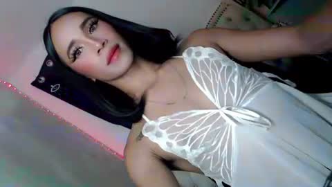 hotgirl_krisxx online show from 10/25/25, 06:46