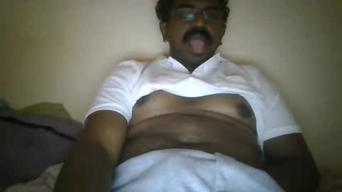 hotgluteus4321 online show from 11/28/25, 12:41