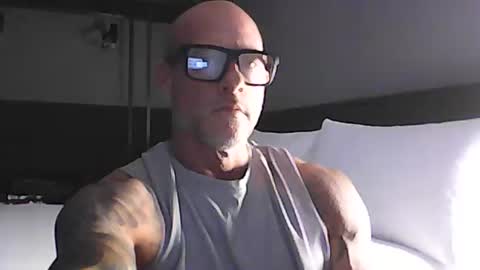 Snapshot of hotguy4u2see chatting on 06/10/26, 10:41 Hotguy4u2see online show from 06/10/26, 10:41