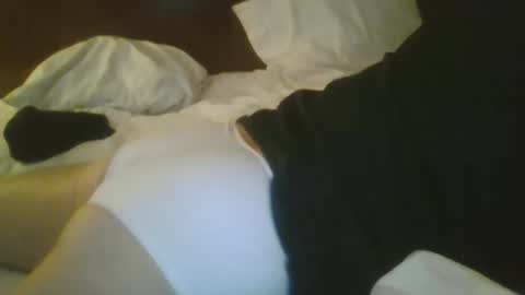 Snapshot of hotguynpanties chatting on 12/23/24, 10:53 hotguynpanties online show from 12/23/24, 10:53