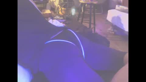 Snapshot of hotguynpanties chatting on 10/16/25, 06:31 hotguynpanties online show from 10/16/25, 06:31