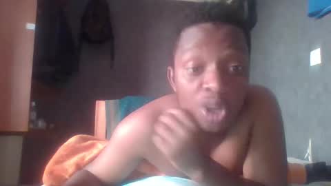 hotguyy001 online show from 02/19/25, 06:22