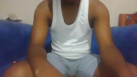 hotguyy001 online show from 09/29/25, 03:55