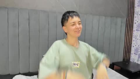 hannah online show from 12/14/25, 02:06