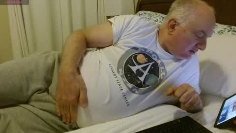 Hot Happy Ray online show from 04/18/26, 01:09