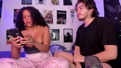 Snapshot of hothoneychile chatting on 05/19/26, 04:41 Sam and Nico online show from 05/19/26, 04:41