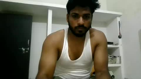 Snapshot of hothunkman352176 chatting on 06/22/26, 05:32 hothunkman352176 online show from 06/22/26, 05:32