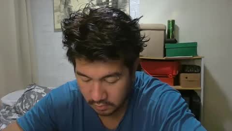 Snapshot of hothunkybear23 chatting on 12/22/24, 06:17 Khel online show from 12/22/24, 06:17