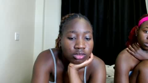 Hotie vives online show from 07/24/26, 02:09