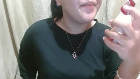 hotiemorenagurl18 online show from 09/16/25, 06:25