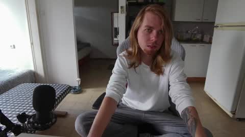 Hikikomori Alex online show from 12/13/24, 11:23