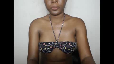 hotjessie0 online show from 02/13/25, 04:54