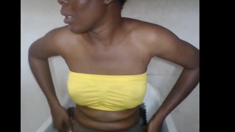 hotjessie0 online show from 11/17/25, 07:25