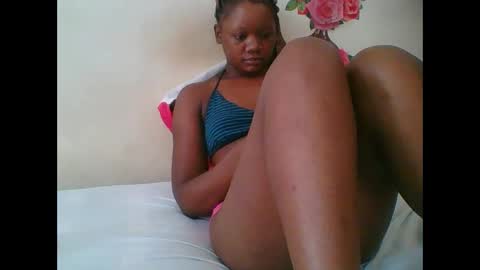 Snapshot of hotjeylee chatting on 01/19/26, 08:29 LOYCE online show from 01/19/26, 08:29