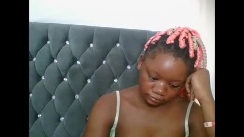 Snapshot of hotjeylee chatting on 02/25/26, 06:34 LOYCE online show from 02/25/26, 06:34