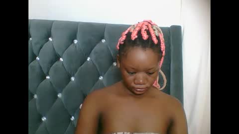 Snapshot of hotjeylee chatting on 02/28/26, 11:55 LOYCE online show from 02/28/26, 11:55