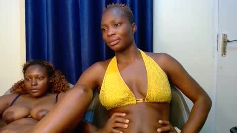 Snapshot of hotkiller_ chatting on 04/15/26, 04:36 Lindahcyn online show from 04/15/26, 04:36