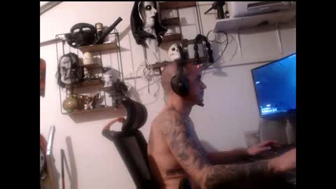 Snapshot of hotkinkytat chatting on 01/14/25, 10:34 hotkinkytat online show from 01/14/25, 10:34