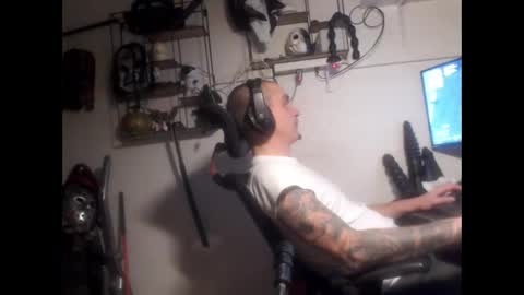 Snapshot of hotkinkytat chatting on 01/24/25, 12:31 hotkinkytat online show from 01/24/25, 12:31