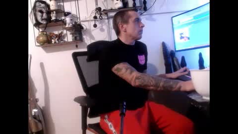 Snapshot of hotkinkytat chatting on 02/24/25, 08:27 hotkinkytat online show from 02/24/25, 08:27