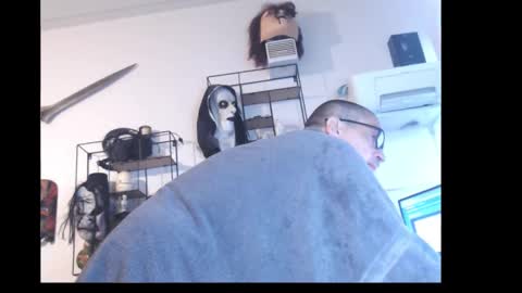 hotkinkytat online show from 04/17/26, 12:30