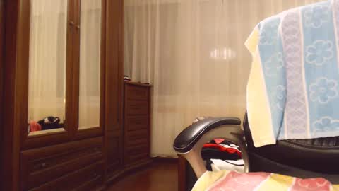 Angela online show from 12/06/24, 09:35