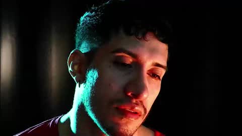 Snapshot of hotlatinking chatting on 09/17/25, 11:39 Hotlatinking online show from 09/17/25, 11:39