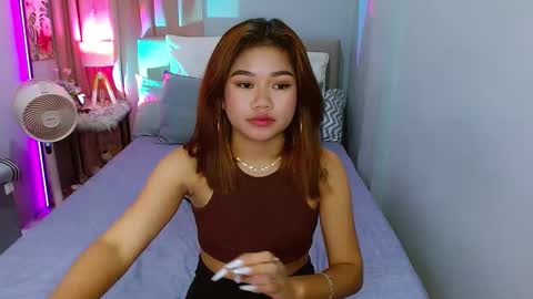 Layla online show from 12/30/24, 09:59