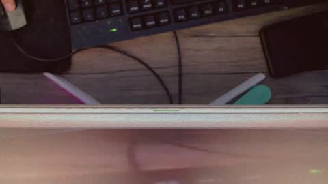 Snapshot of hotlegsxandra chatting on 10/21/25, 11:33 XANDRA online show from 10/21/25, 11:33