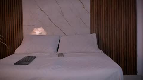 hotlovestory online show from 04/11/26, 12:20