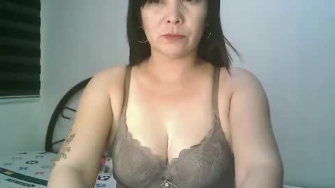 hotmamajen4u online show from 04/13/26, 10:32