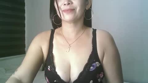hotmamajen4u online show from 05/09/26, 12:38