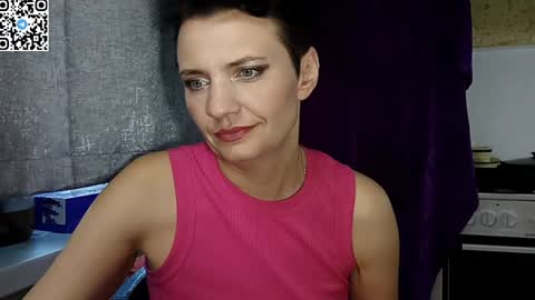 hotmamaqueen234 online show from 05/17/26, 04:03