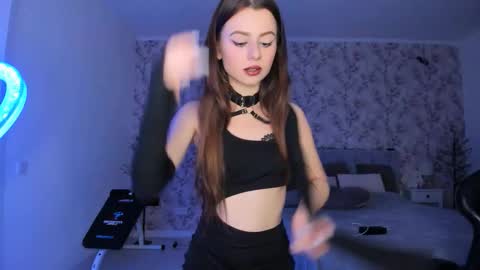 Snapshot of hotmolly_ chatting on 02/06/26, 06:00 hotmolly_ online show from 02/06/26, 06:00