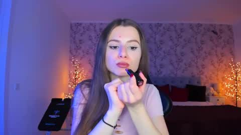 hotmolly_ online show from 04/11/26, 06:45