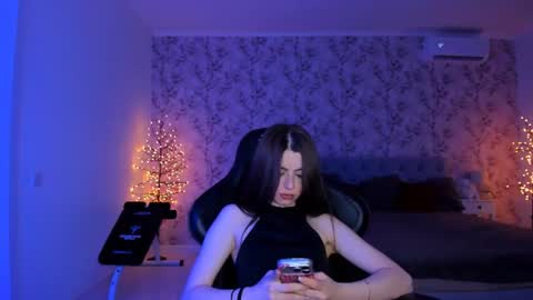 Snapshot of hotmolly_ chatting on 07/03/26, 07:09 hotmolly_ online show from 07/03/26, 07:09