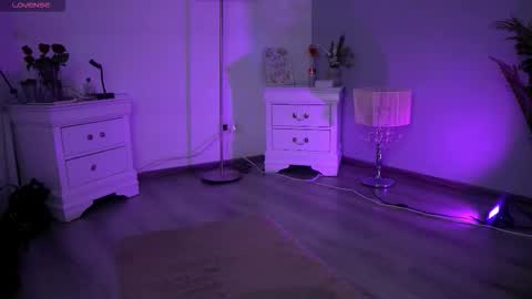 Molly online show from 11/22/25, 06:34